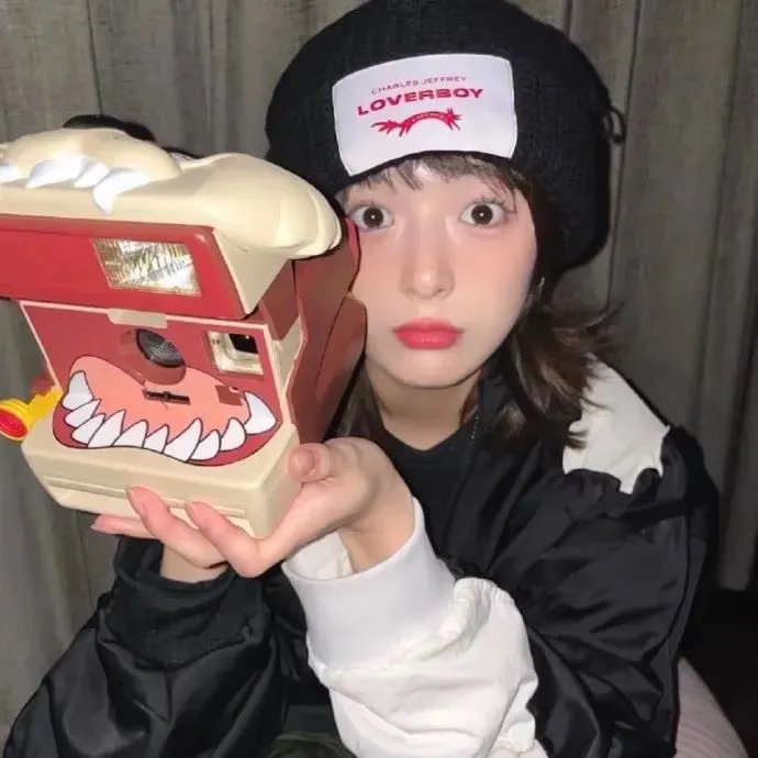 零课女警和红手铐